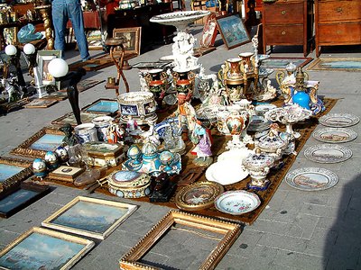 Antiquarian market in Mergellina, Naples