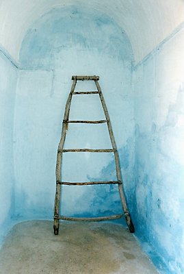 The staircase in the blue room