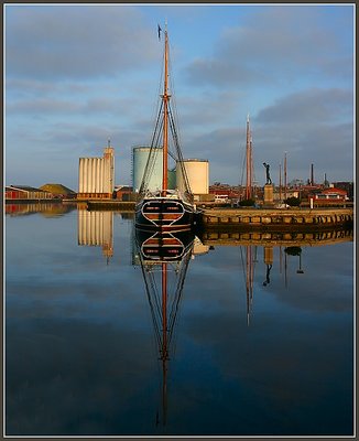 Harbor Reflextion