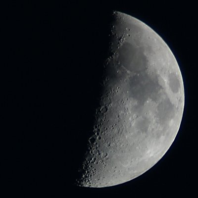 Half-Time !!!  Moon 28-March-2003, 21:04:17 MEZ