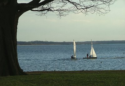 'sailing on the windy  Delaware  River'