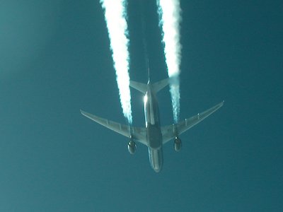 Contrails at 39,000 feet!