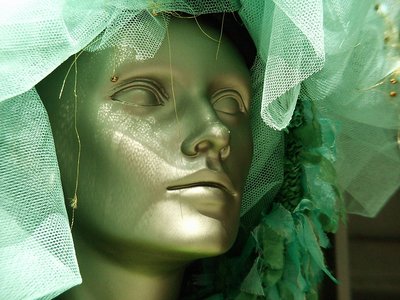 Manneqin in green