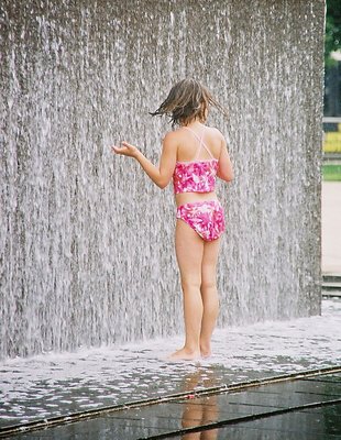 Cooling off in a Chicago fountain