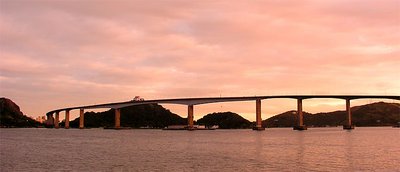 3Ẃ ponte e o Convento da Penha