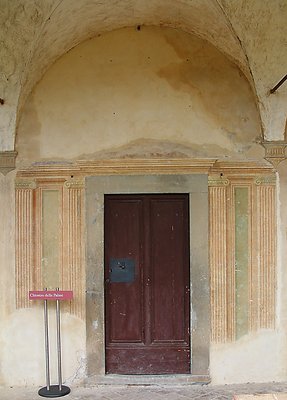 Doors in Certosa