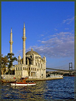 Ortaköy Camii