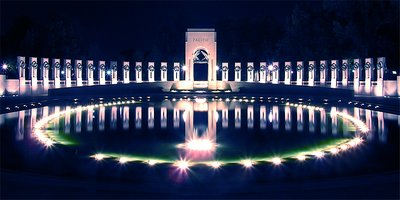 photo of WWII Memorial at night