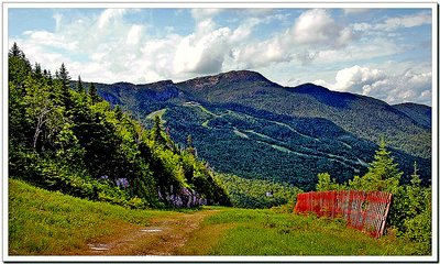 A pleasant walk on top of thr mountain