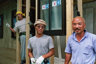 Narai Workmen