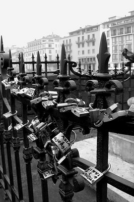 Love & padlock