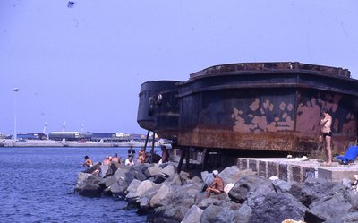 molo di levante beach