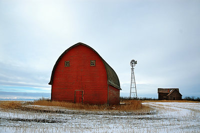 Red Barn on a Winter's Morn...