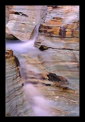 marble and milky water