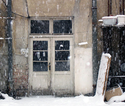 winter_door