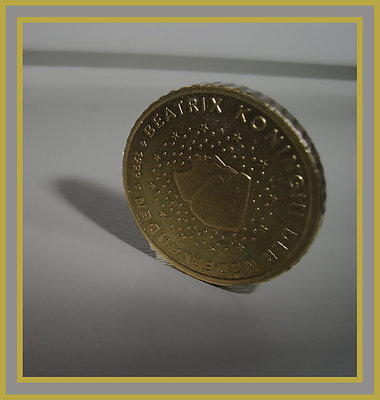 close roling coin