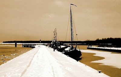 Snow on the pier