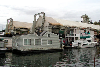 House Boat 2