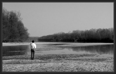 To feel lonely 