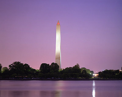 Washington Monument and White House