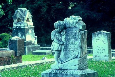 Child's Grave: Gainesville, Ga. USA