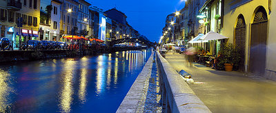 Alzaia Naviglio Grande 2