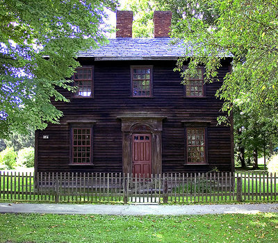 A New England cottage