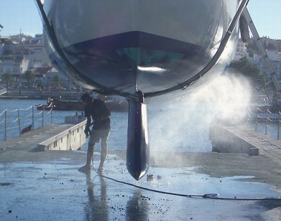 Cleaning the hull