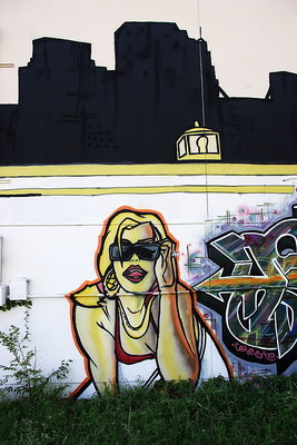 Blonde Graffitti