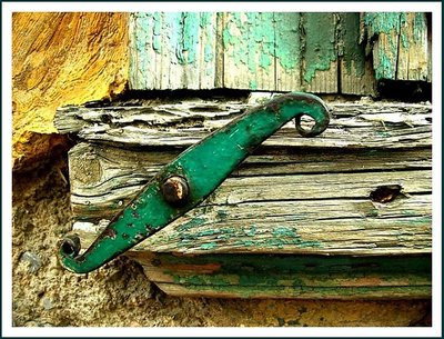 an old green hinge....