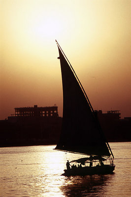 boat on the nile 2