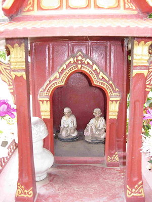 Another Red Spirit House (3)