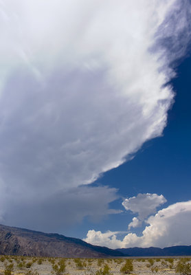 largeness of desert sky