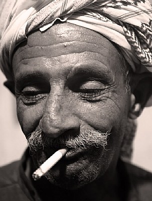 tabacco vendor