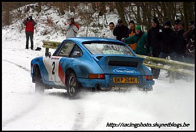 Porsche on snow