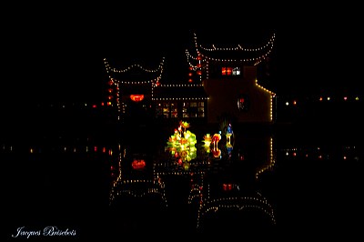 chinese lanterns 37, reflection on the lake