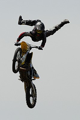 UKFMX.