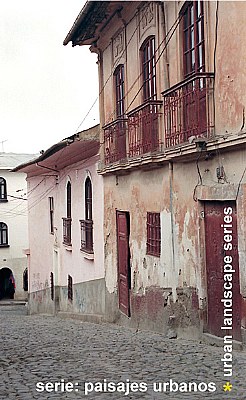 01 Calle de La Paz