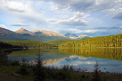 Pyamid Lake Jasper Canada