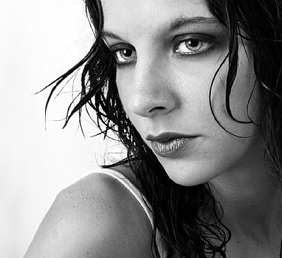 Alicia and the tub BW