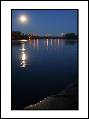 La luna y el puente (1)