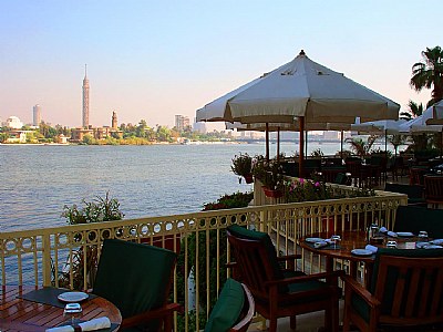 Table on the Nile (3)