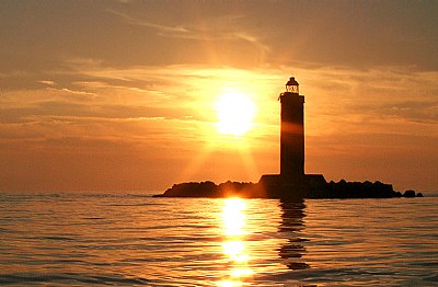 lighthouse of vada 