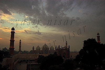 Badshahi Masjid