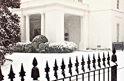 White House Under Snow 3