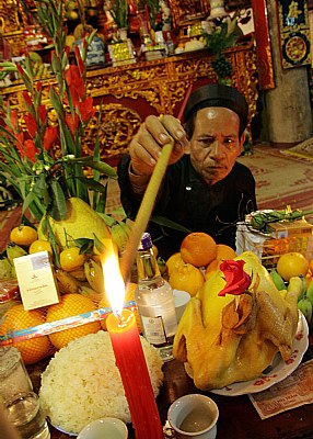 Incense-offering ceremony 