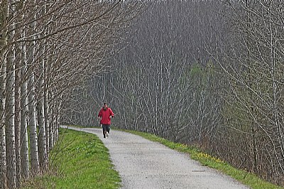 runner in red #3