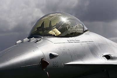 F-16 close up