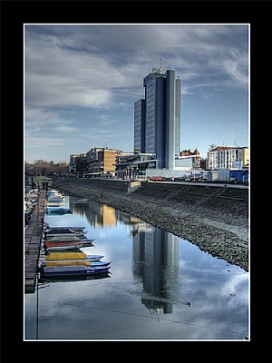 Glamour Reflection