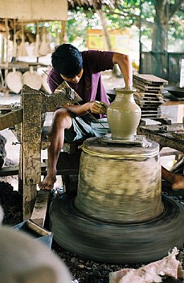 Pot maker